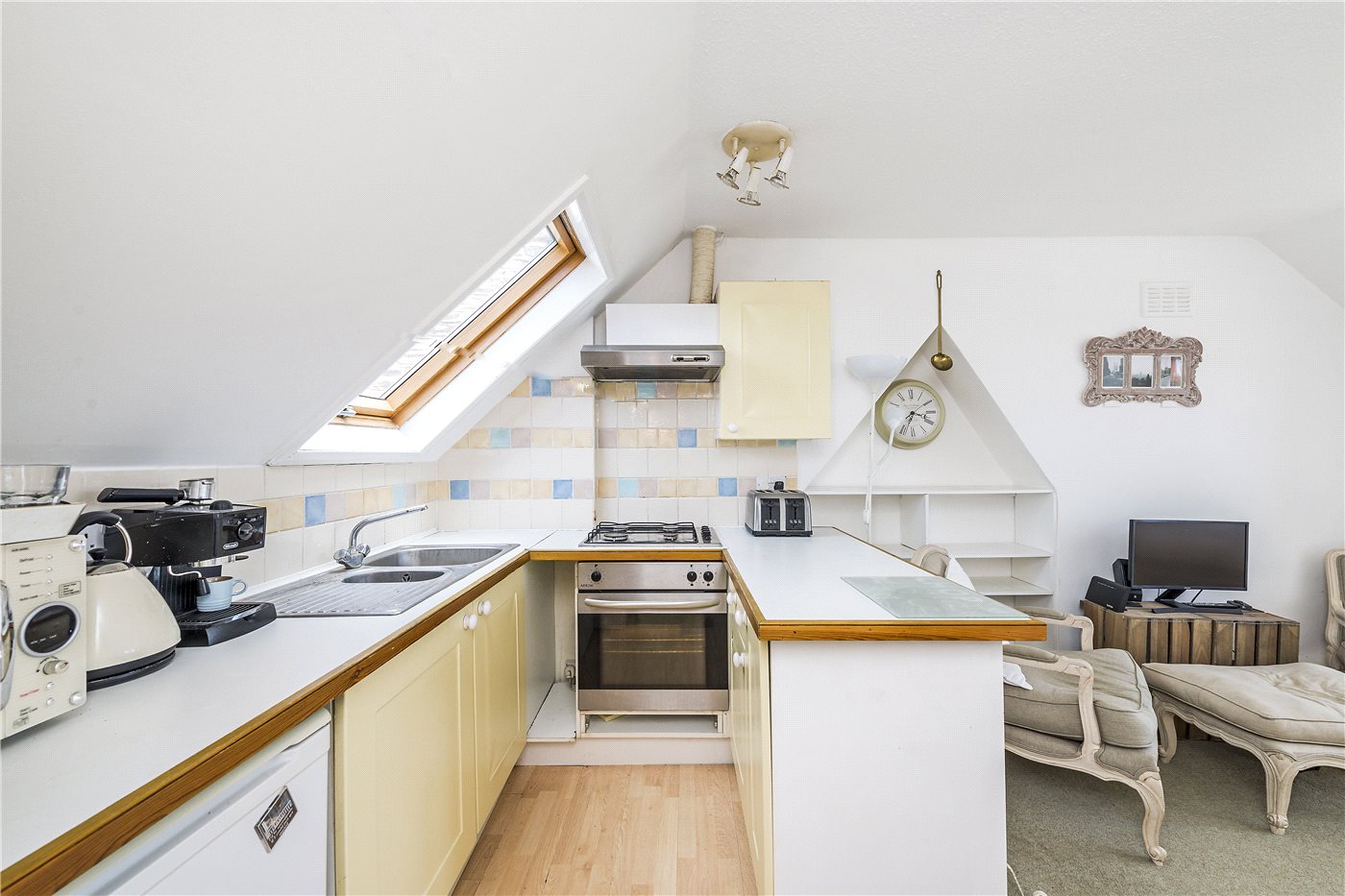Kitchen/Reception